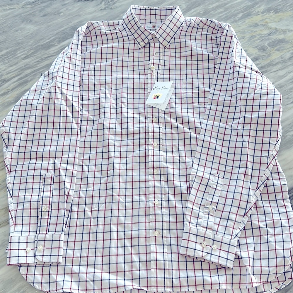 NWT men’s dress shirt (Alan Paine) size XL